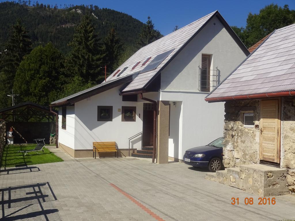 Chalupa Pri Vodopade Lúčky Exterior foto